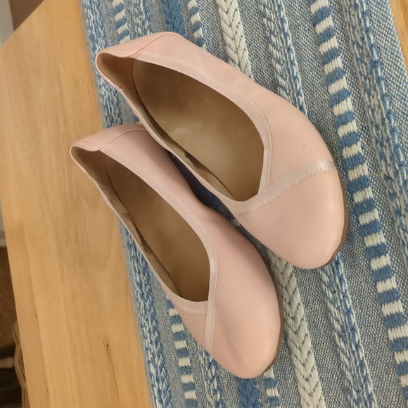 Vionic Caroll - Picture 1 of 9